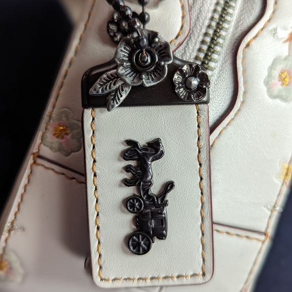 🦄HTF 1941 Tea Rose Turnlock Camera bag with vintage floral print - Picture 11 of 12